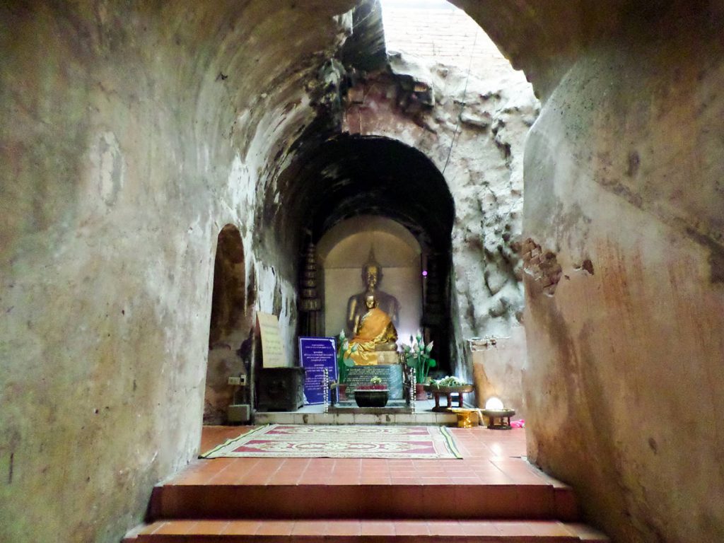Buddha im Wat Umong