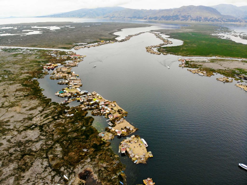 Uros Schwimmende Inseln auf dem Titicaca-See