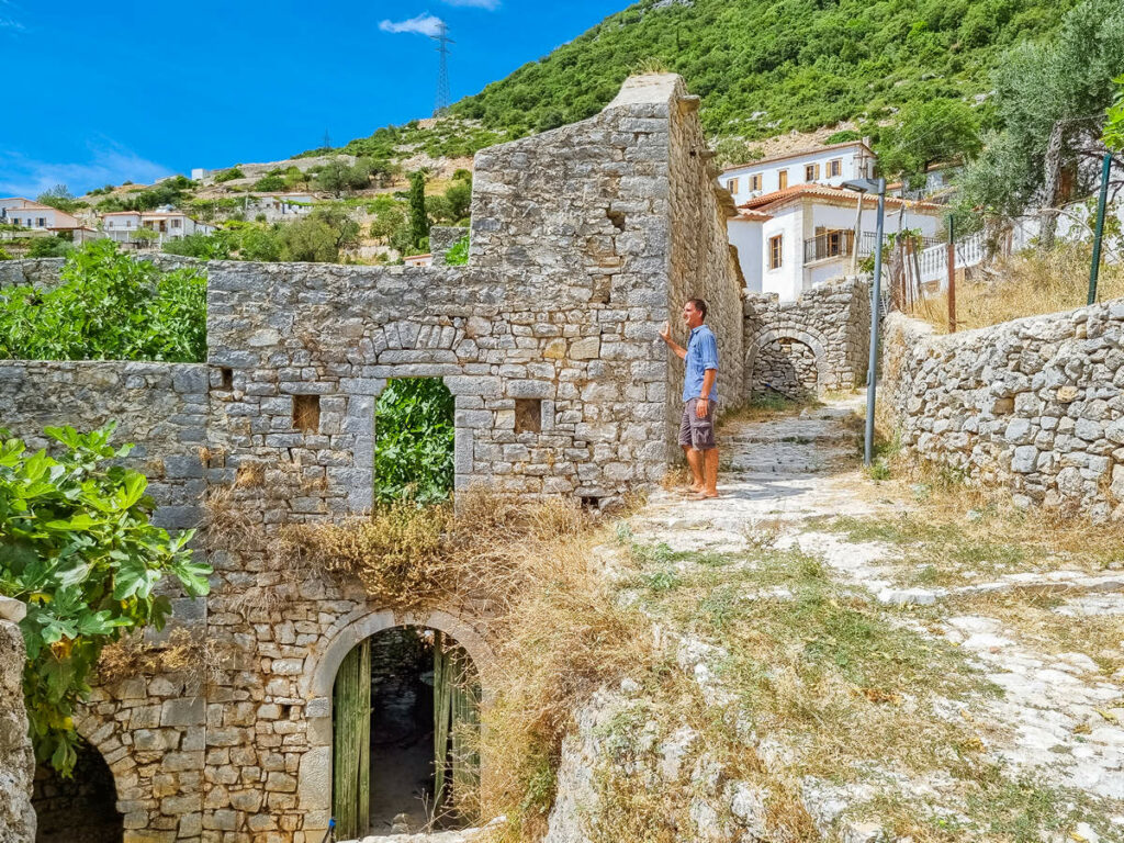 Hausruine in Vuno