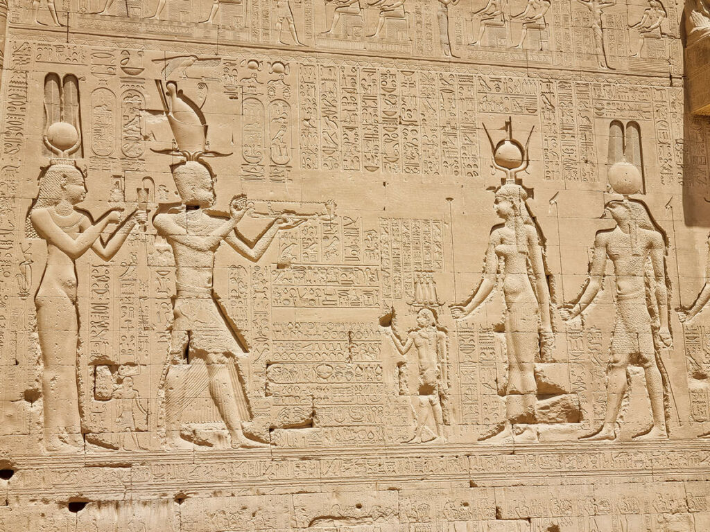 Relief Kleopatra und Cäsarion Dendera Tempel
