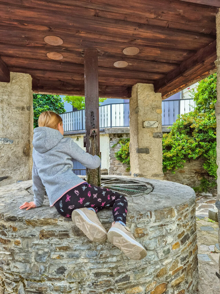 Felsenbrunnen zu Stein in Krems