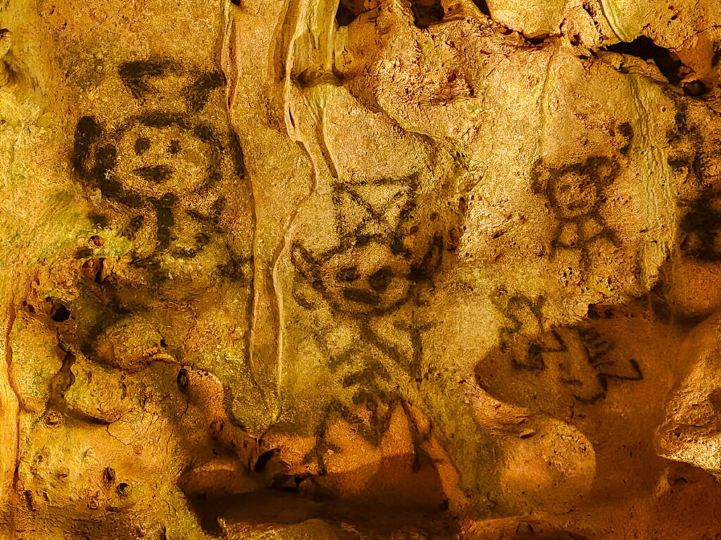 Wandzeichnung Tainó Höhle der Wunder